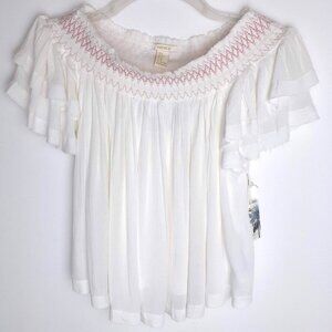 Feminine flutter sleeve blouse Size Small. White w/pink woven detailing. NWT